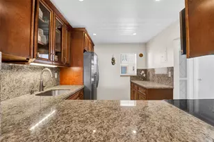 410 SE 2nd St, Hallandale Beach, FL 33009 - Photo 5