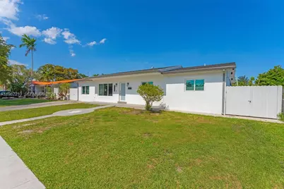 2023 SW 99th Ave, Miami, FL 33165 - Photo 3