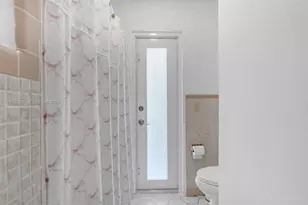 2023 SW 99th Ave, Miami, FL 33165 - Photo 13