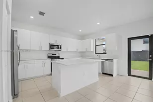 23339 SW 133rd Ave, Homestead, FL 33032 - Photo 7