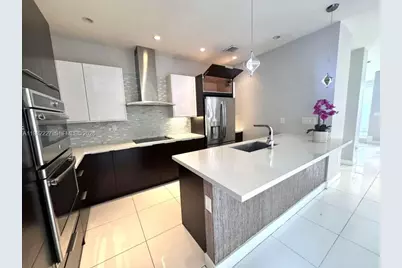 6458 NW 103rd Psge, Doral, FL 33178 - Photo 5