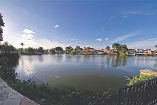 1325 W 68th St, Hialeah, FL 33014 - Photo 13