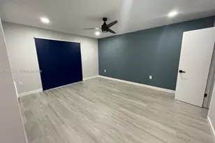 7021 SW 105th Ct, Miami, FL 33173 - Photo 9