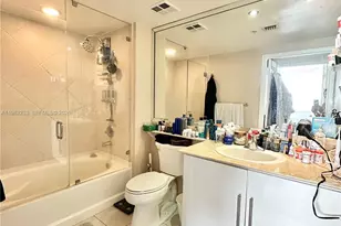 335 S Biscayne Blvd, Miami, FL 33131 - Photo 11
