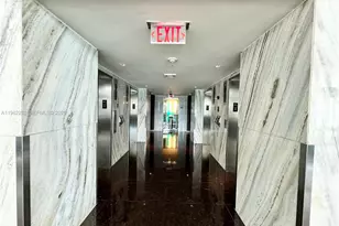 335 S Biscayne Blvd, Miami, FL 33131 - Photo 25