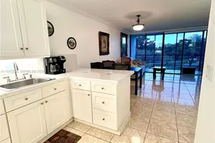 20500 W Country Club Dr, Aventura, FL 33180 - Photo 19