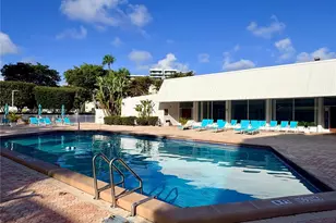 20500 W Country Club Dr, Aventura, FL 33180 - Photo 31