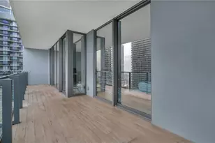 88 SW 7th St, Miami, FL 33130 - Photo 5