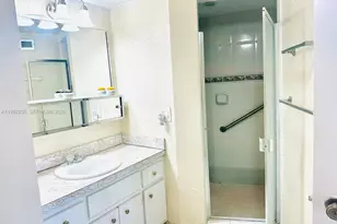 1301 NE Miami Gardens Dr, Miami, FL 33179 - Photo 15