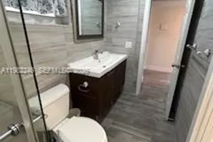 215 SE 3rd Ave, Hallandale Beach, FL 33009 - Photo 17