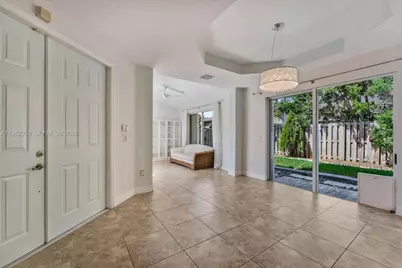 9057 SW 161st Ter, Palmetto Bay, FL 33157 - Photo 9