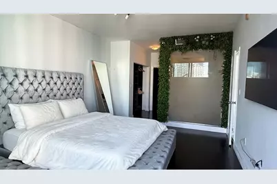 90 SW 3rd St #3203, Miami, FL 33130 - Photo 3