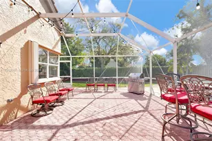 2632 Oak Park Cir, Davie, FL 33328 - Photo 7