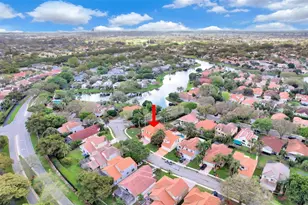 2632 Oak Park Cir, Davie, FL 33328 - Photo 25