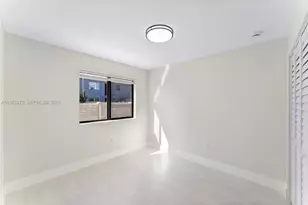 1181 NW 66th St, Miami, FL 33150 - Photo 11