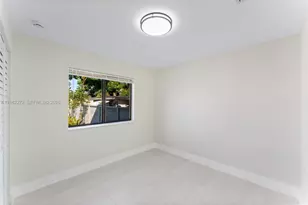 1181 NW 66th St, Miami, FL 33150 - Photo 9