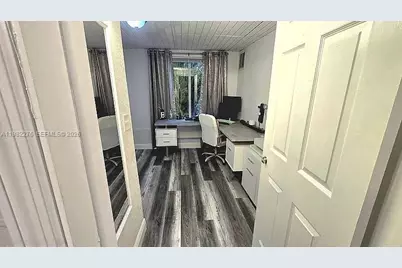 521 E Evanston Cir, Fort Lauderdale, FL 33312 - Photo 15