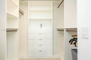 650 NE 32nd St, Miami, FL 33137 - Photo 37