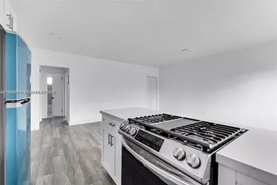 780 73rd St #11, Miami Beach, FL 33141 - Photo 3