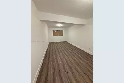 1014 W 66th St, Hialeah, FL 33012 - Photo 27