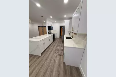 1014 W 66th St, Hialeah, FL 33012 - Photo 25