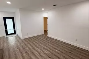1014 W 66th St, Hialeah, FL 33012 - Photo 33