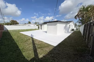 1014 W 66th St, Hialeah, FL 33012 - Photo 15