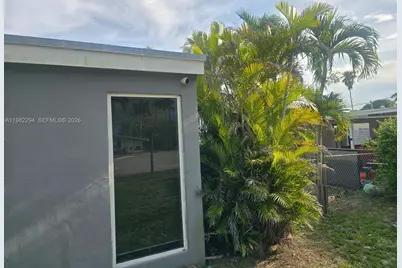 5812 NW 20th Ct, Margate, FL 33063 - Photo 9