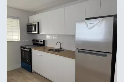 1300 NE 110th St #8, Miami, FL 33161 - Photo 5