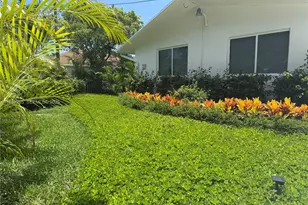1300 NE 110th St, Miami, FL 33161 - Photo 23