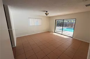 6895 Loch Ness Dr, Miami Lakes, FL 33014 - Photo 9