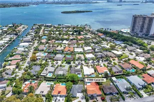 11660 Canal Dr, North Miami, FL 33181 - Photo 19