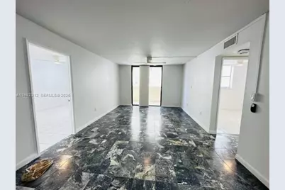 1621 Collins Ave #706, Miami Beach, FL 33139 - Photo 9