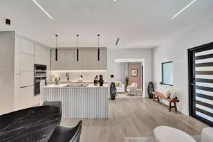 2066 NE 174th St, North Miami Beach, FL 33162 - Photo 19