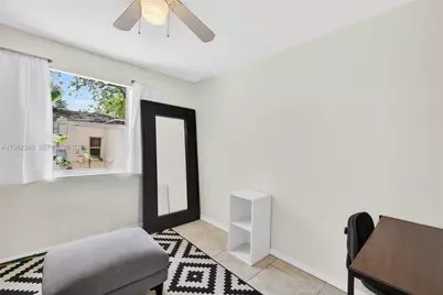 749 NW 43rd St, Oakland Park, FL 33309 - Photo 37