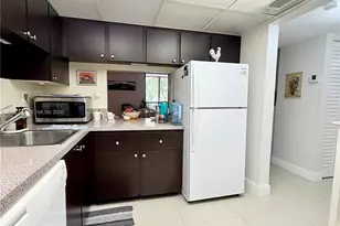 450 Commodore Dr, Plantation, FL 33325 - Photo 5