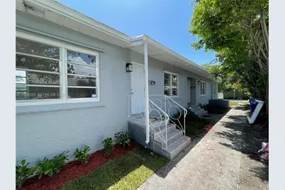 820 SE 12th St #1, Fort Lauderdale, FL 33316 - Photo 1
