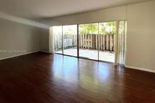 8249 NW 8th Pl, Plantation, FL 33324 - Photo 5