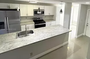 8249 NW 8th Pl, Plantation, FL 33324 - Photo 3