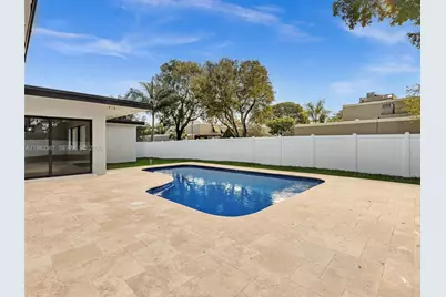 1501 NW 109th Ter, Pembroke Pines, FL 33026 - Photo 63