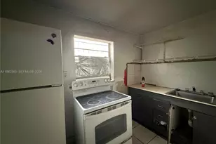 8525 NW 32nd Ct, Miami, FL 33147 - Photo 7