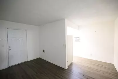 2799 E 4th Ave #18, Hialeah, FL 33013 - Photo 3