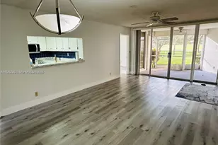 9501 Seagrape Dr, Davie, FL 33324 - Photo 5
