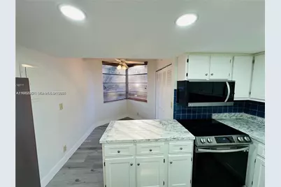 9501 Seagrape Dr #101, Davie, FL 33324 - Photo 3