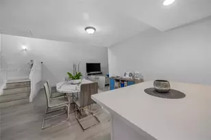 6637 NW 181st Ln, Hialeah, FL 33015 - Photo 11