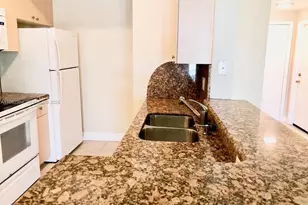 2557 Centergate Dr, Miramar, FL 33025 - Photo 9