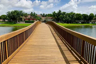 2557 Centergate Dr, Miramar, FL 33025 - Photo 41