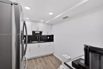 [Address not provided], Miami Beach, FL 33140 - Photo 21