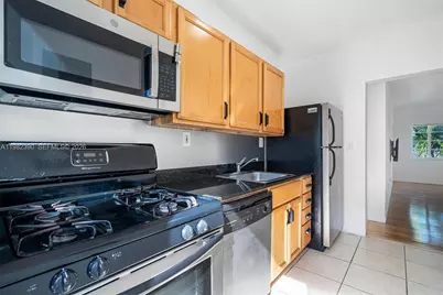 7207 Bay Dr #11, Miami Beach, FL 33141 - Photo 19