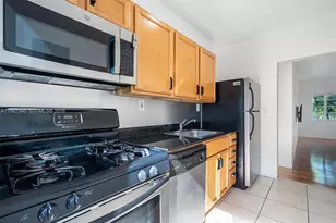 7207 Bay Dr, Miami Beach, FL 33141 - Photo 19